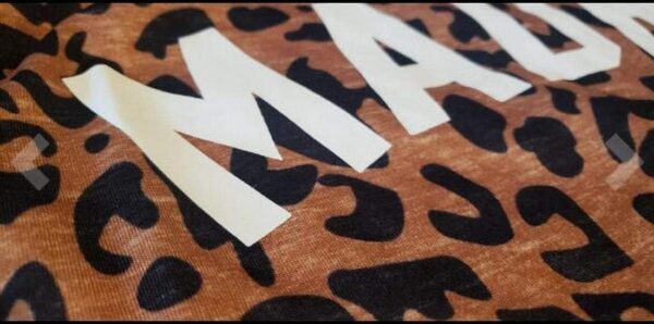 Stylish Leopard Madre T-Shirt | Women's Short Sleeve Mom Graphic Tee - Image 3